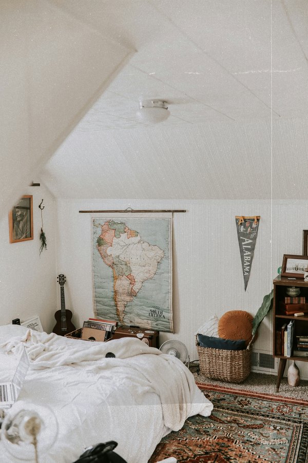 Chambre esthétique et paisible – logement bien assuré